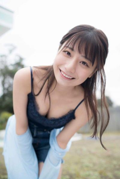 「AKB48の新グラビア女王」鈴木優香(20)が40代アイドルプロデューサーと“合鍵半同棲”