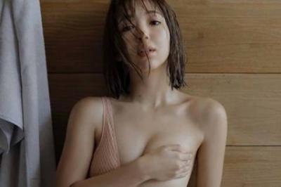 藤田ニコル ヌード画像　おっぱい解禁！手ブラヌード写真集がエロすぎるｗｗｗｗ