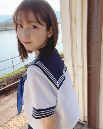 【画像】HKT48 松岡菜摘24歳のセーラー服姿がヤバイｗｗｗｗｗｗｗｗｗｗｗ