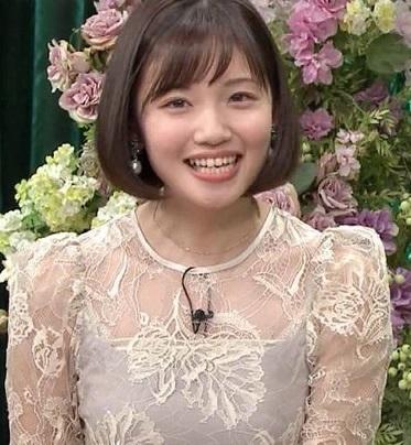 田中瞳(テレビ東京)グラビア谷間画像　43枚