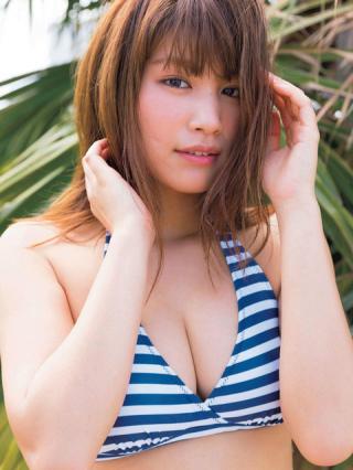 【たわわな果実】モデル・久松郁実(21)のFRIDAY水着画像
