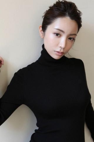 グラドル仲村美海ちゃんみたいな美しくて幸が薄い感じが好きな人おる？水着グラビア画像まとめ