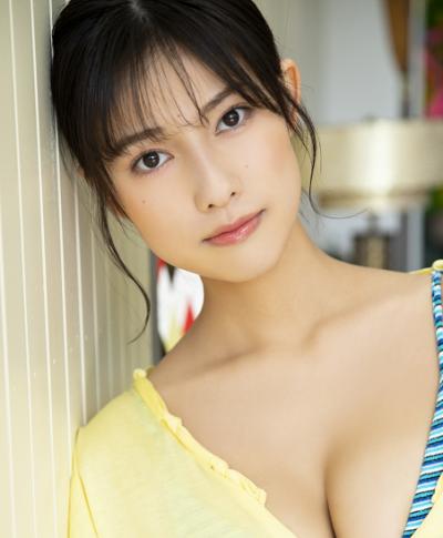 玉田志織　最新グラビア水着画像　40枚