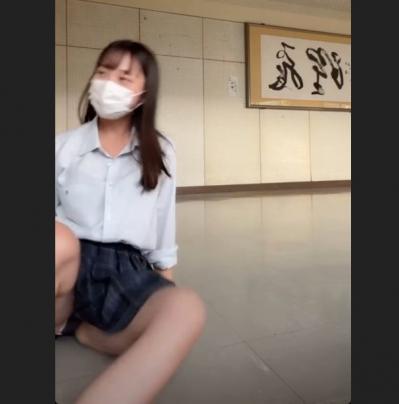 【動画】素人JKの下着チラ見え配信動画集( ^ω^ )