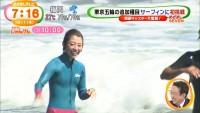黒ギャルアナウンサーとして活躍する岡副麻希ちゃんがサーフィンに挑戦したエロボディライン！