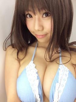 	 鈴木ふみ奈ちゃんみたいな爆乳女子が嫁や彼女ならパイズリ天国間違いなしだなwww