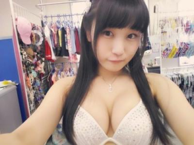 片瀬美月　激カワ爆乳娘の胸の谷間と食い込みまくったハイレグが卑猥すぎる着エロ画像ｗｗｗｗｗｗｗ