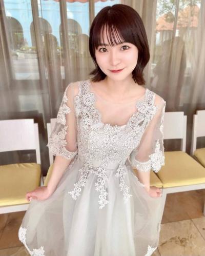 【画像】AV女優・東條なつさんが友達の結婚式に出席　こんなの新郎の友人は大騒ぎだろ