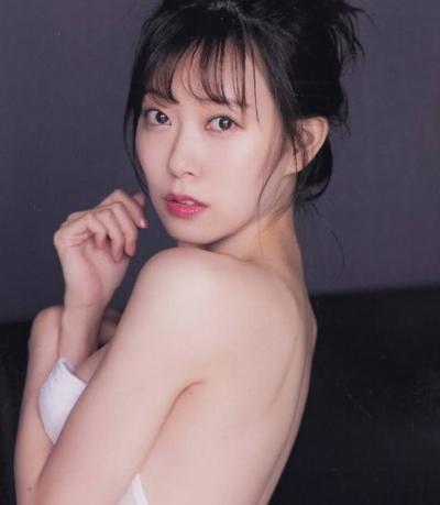 渡辺美優紀　グラビア水着画像　50枚①