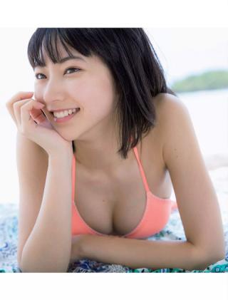 【可憐なビキニ】モデル・武田玲奈(20)のFLASH水着画像