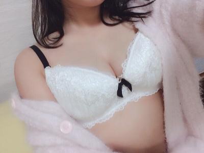 SNS自撮り系｜巨乳の現役JDがデカ乳輪を武器に顔出ししてエロ写メを自撮りして投稿