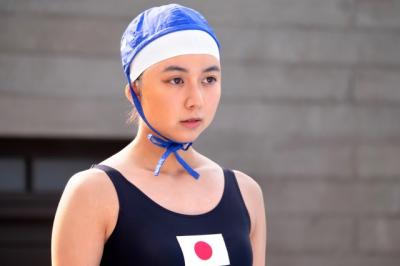 NHKドラマ「いだてん」上白石萌歌(19)役作りで7k増量したスク水姿でムチムチ土手マン