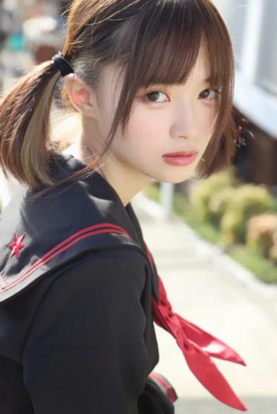 【JK】中森千尋、「関東一かわいい女子高校生」決意の初水着で美谷間くっきり