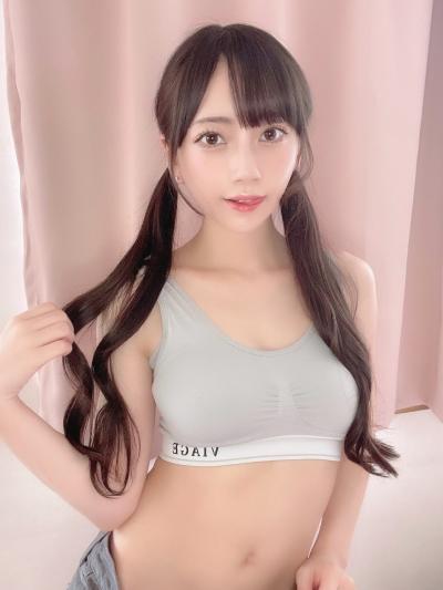 【悲報】AV女優、ブスだと生き残れない