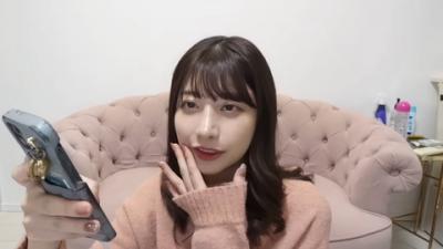 【炎上】元AKBアイドルさん、自宅配信中にアダルトグッズが映り込む痛恨のミスｗｗｗｗｗｗｗｗｗｗｗｗｗ
