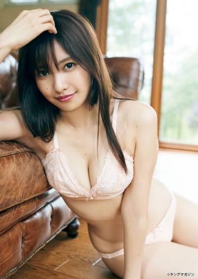 【女優】佐野ひなこ、美バストあらわ “ミラクルボディ”を堪能 	