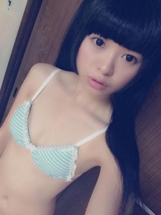 カリスマモデルの永井亜子ちゃんが全裸で包帯だけで隠した限界セクシーにチャレンジ！