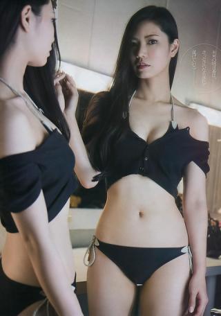 【進化する女神】元AKB48・倉持明日香(27)の週刊誌水着画像