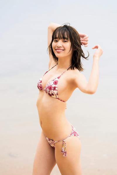 【女優】「1000年に1度の童顔巨乳」元スパガ浅川梨奈、3年ぶり水着姿披露！写真集発売　「史上最大露出」一布もまとわない大胆カットも  [ジョーカーマン★]