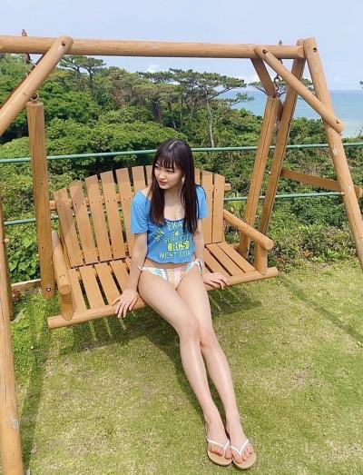 【朗報】吉澤遥奈（18）166cmスレンダー巨乳で完璧エッチ女体