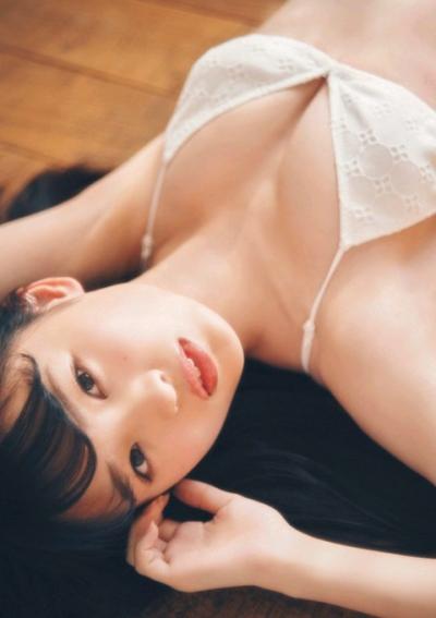 【あどけないルックスと意外にグラマーなスタイル】NMB48・新澤菜央(20)の週刊誌水着画像