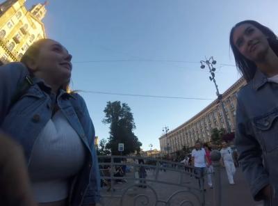 【画像】ウクライナのJK「胸が大きすぎるのは殆どがデメリット。」