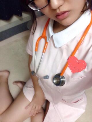 看護学校３年２１歳♀がTwitter裏垢で顔出ししておっぱい撮りうｐ