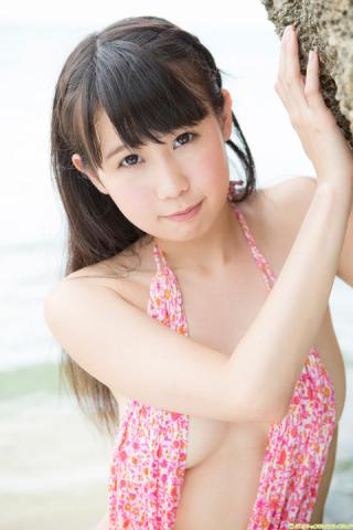 笑顔が印象的な相原美咲ちゃんが過激な水着に身をつつみ精一杯のセクシーショットを披露。グラビア水着画像まとめ