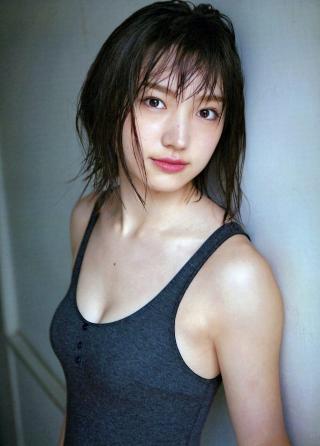 太田夢莉　17歳ながら美しすぎる顔でセンターも務めるキレ可愛いおっぱい画像