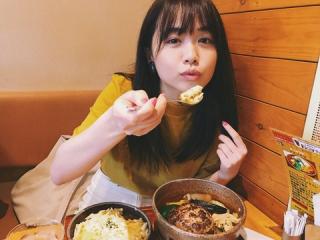 【画像】元HKT菅本裕子さん「彼女とカレー食べに来た、にお使い下さい」