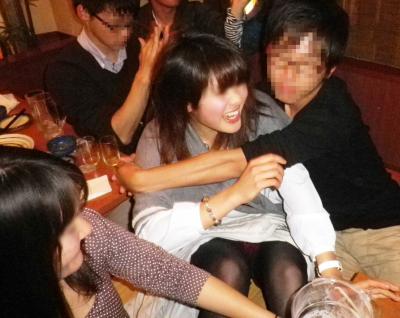 コンパや飲み会で撮られた泥酔女子大生のエロ画像