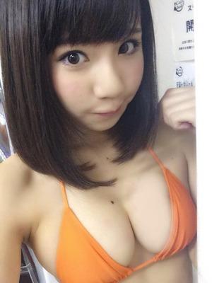 【キュートビッチ】 日野麻衣ちゃんのおっぱいアピール自撮りとオフショがかわええwww