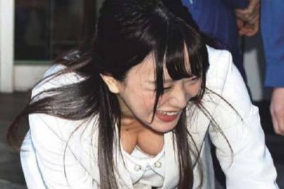 森香澄アナ エロ画像　生乳おっぱいポロリ！丸見え放送事故がエロすぎるｗｗｗｗｗ