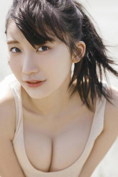 【たわわおっぱい】モデル・小倉優香(21)の水着画像まとめ