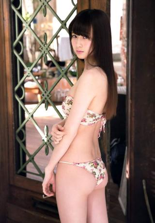 色白美乳の金子理江がスタイル良過ぎて可愛過ぎｗｗｗ