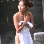 【画像あり】女さんの温泉でのエチエチBODYの隠し方ｗｗｗ