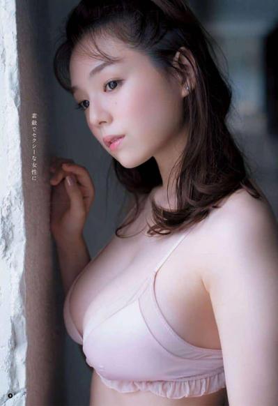 篠崎愛の乳首おっぱい全裸ヌード15周年写真集がエロ過ぎてたまらんwwwwwww