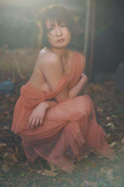 人気女子プロレスラー安納サオリ(32)、1st写真集で過去最大露出に挑戦し上半身裸になった姿を見せてるｗｗ