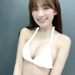 【画像】グラビアアイドル界隈で、水着画像を白くペイントするのが流行ってるんやけど