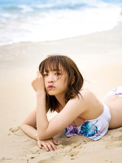 【画像】美人声優・諏訪彩花さん、エッチすぎる水着を披露してしまう