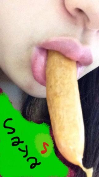 【素人画像】九州在住の女の子が自分のエロ垢でセクシーな唇を披露ｗｗｗｗｗ【画像20枚】