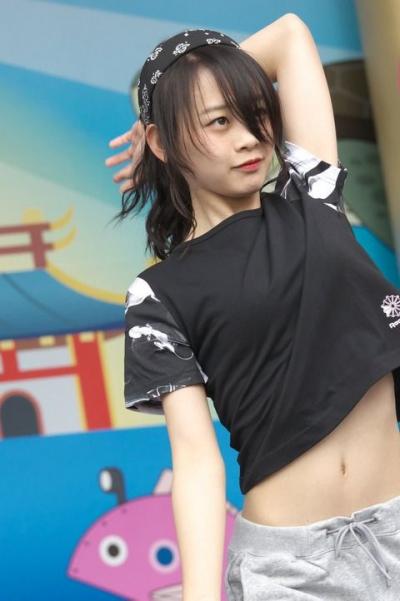 【AKB48】横山結衣、お尻からの純白パンチラw