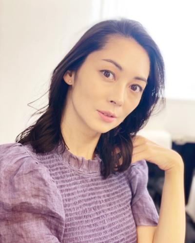 【画像】伊東美咲、44歳の最新ショットが美しすぎる！ 久しぶりの顔出しに絶賛の声！