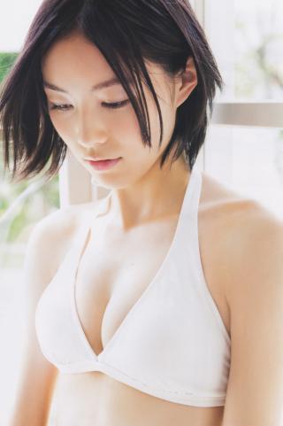 SKE48の松井珠理奈が水着をケツに食い込ませまくりなエロ画像