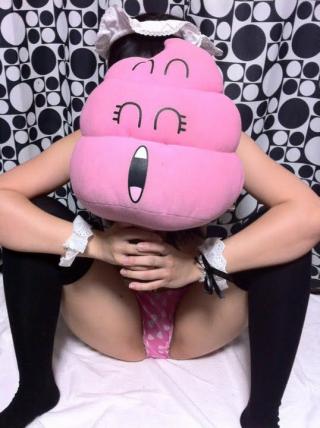 【エロ垢】完全肉便器願望のあるエロコスプレイヤーを発見…！！ｗｗｗメイドのコスプレがエッチな黒髪美少女がHな画像をネットにうpswww