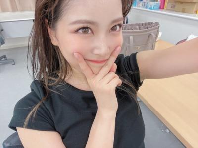 【朗報】NMB白間美瑠がSNSに投稿した自撮り写真にワキ毛が写りファン騒然！　白間が釈明ツイート「ワキ毛じゃなく服の繊維なんです！」