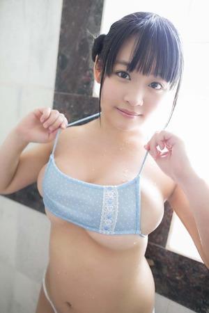 ほどよいむっちり感にグッとくるカワイイ系フェイスな巨乳ちゃん画像！