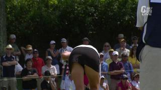 【アスリートエロ画像】女子ゴルファー、スコートの中に視線を浴びながらラインを読むｗｗｗ