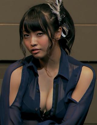 【20歳SKE48の新グラビア女王・二村春香】＼(◎o◎)／神乳を持つ巨乳グラビア水着エロ画像！