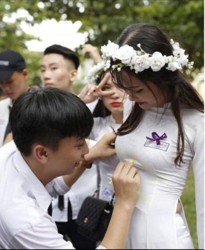 【画像】ベトナムの卒業式がエロすぎてなんJ嫉妬祭りへ【アオザイ】